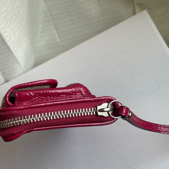 Coach 1941 Peyton Patent Leather Wristlet Zip Around Wallet Magenta Pink Coach - Picture 15 of 17
